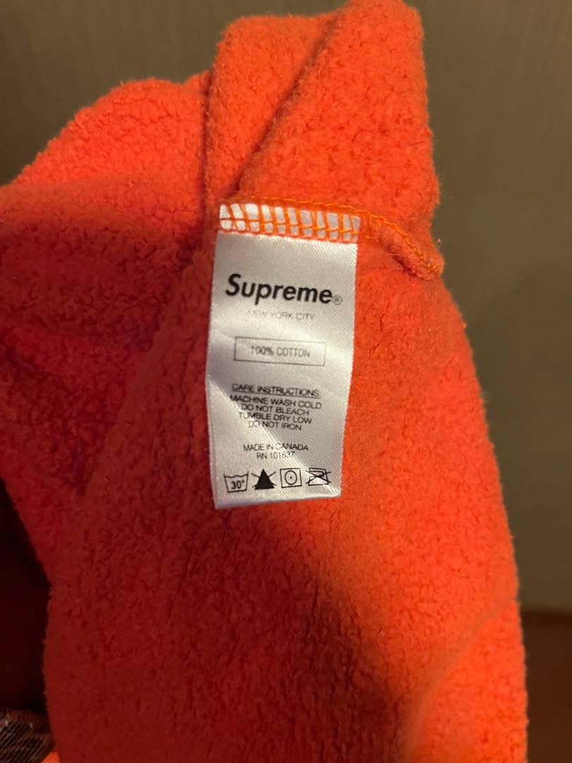 supreme パーカー　Lサイズ