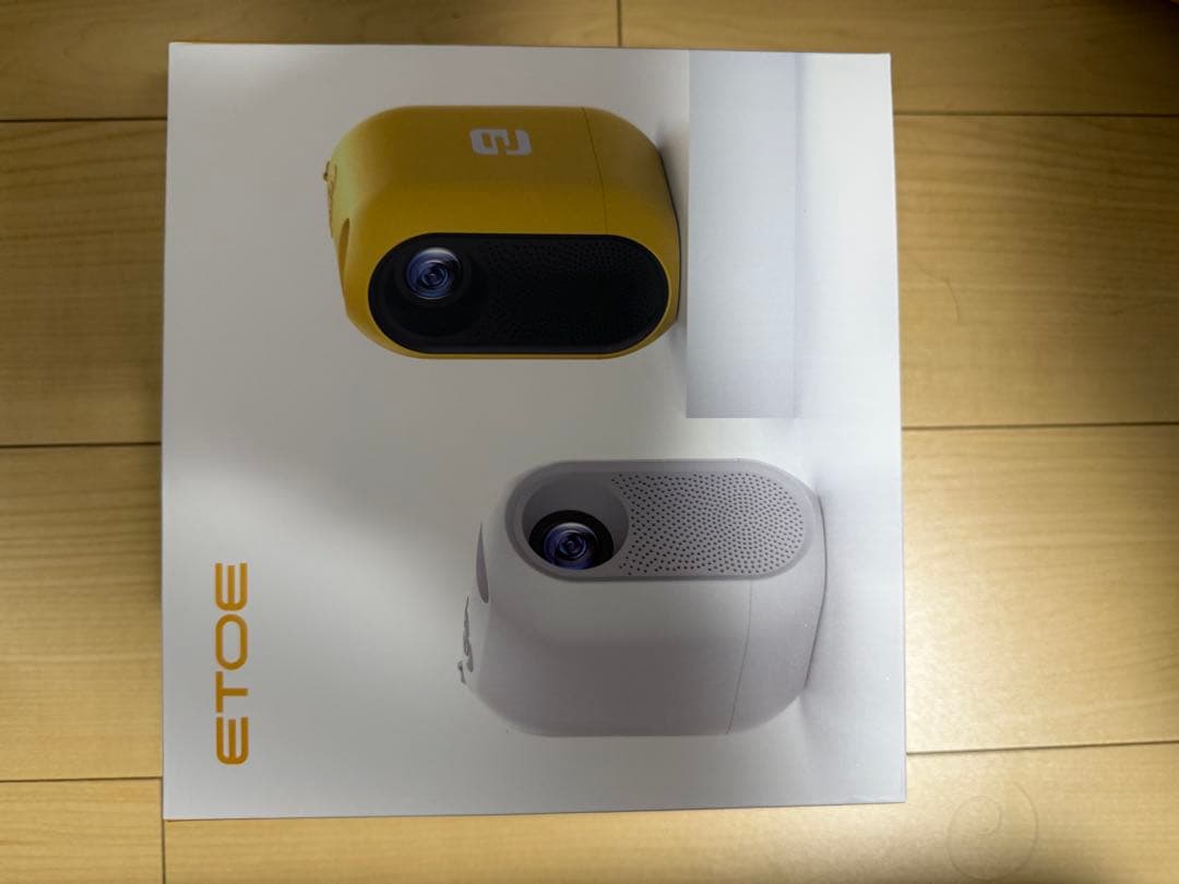 ETOE ホワイト プロジェクター 本体　三脚付