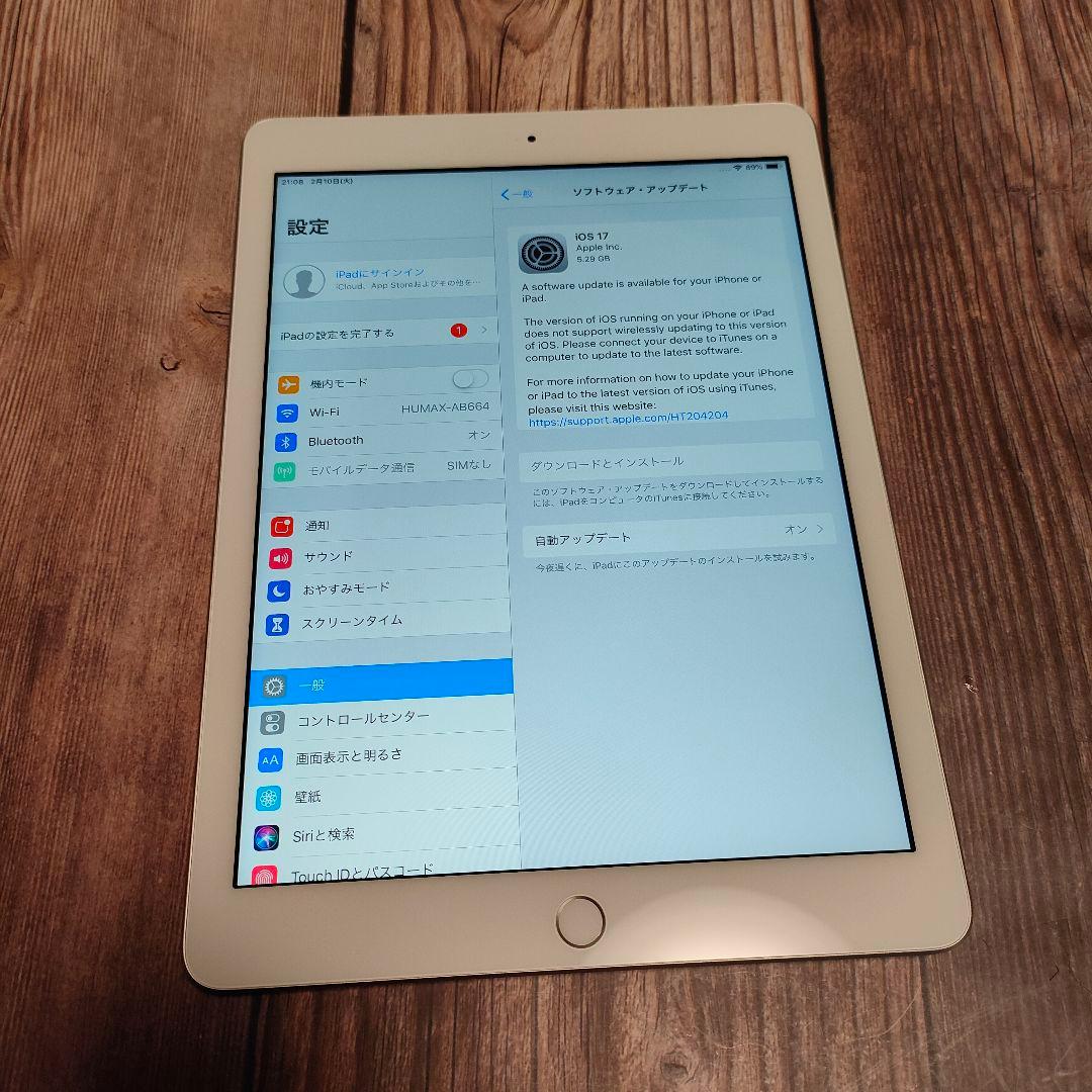 iPad 第6世代 32GB シルバー SIMフリー 新品近い
