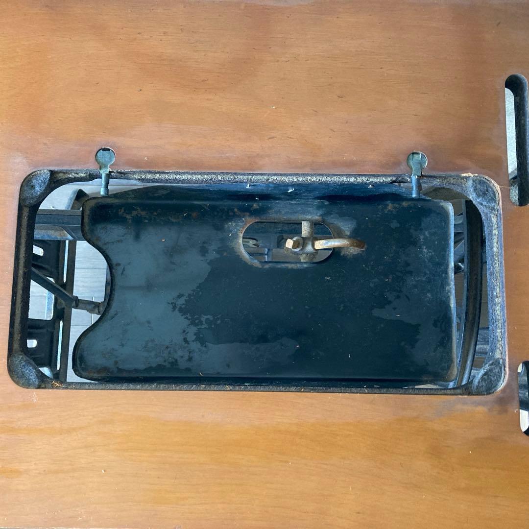 昭和レトロ　アンティーク SINGER社 足踏みタイプミシン木製テーブル