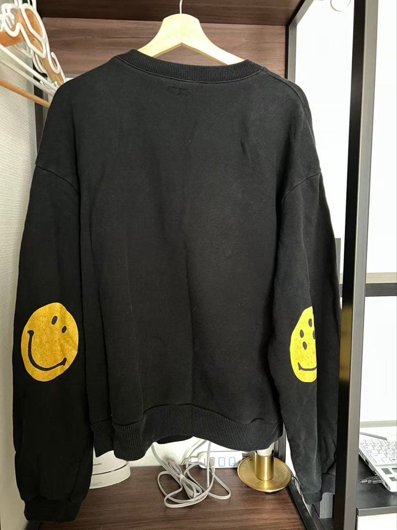 キャピタル　スマイリー　エルボーパッチ　プリント 黒スウェット 5号
