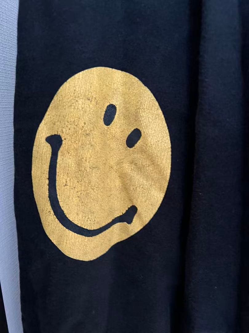 キャピタル　スマイリー　エルボーパッチ　プリント 黒スウェット 5号