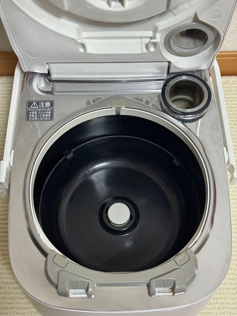 パナソニックSR-VSX109 スチーム&可変圧力IH炊飯器 2019年製