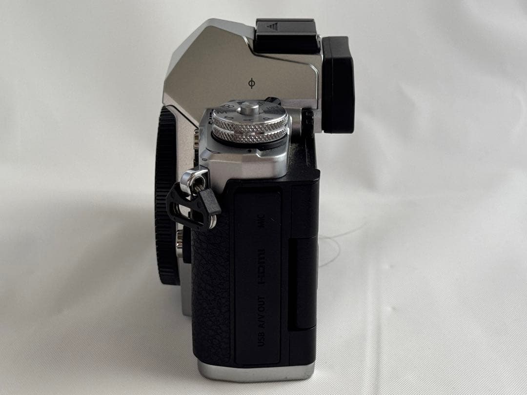 OLYMPUS OM-D markⅡ ミラーレス一眼 カメラ 2本レンズ付き