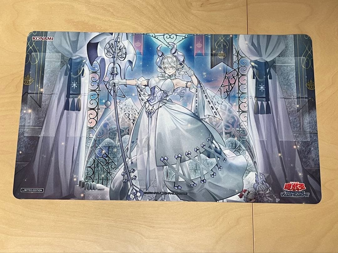 まとめ売り　白銀の城のラビュリンス　プレイマットとスリーブ90枚セット