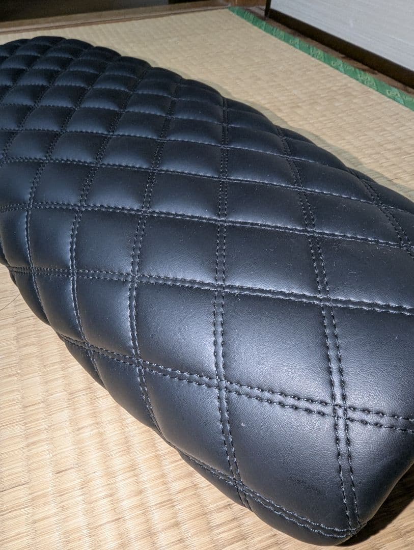 スピードツイン1200 モートン　シート