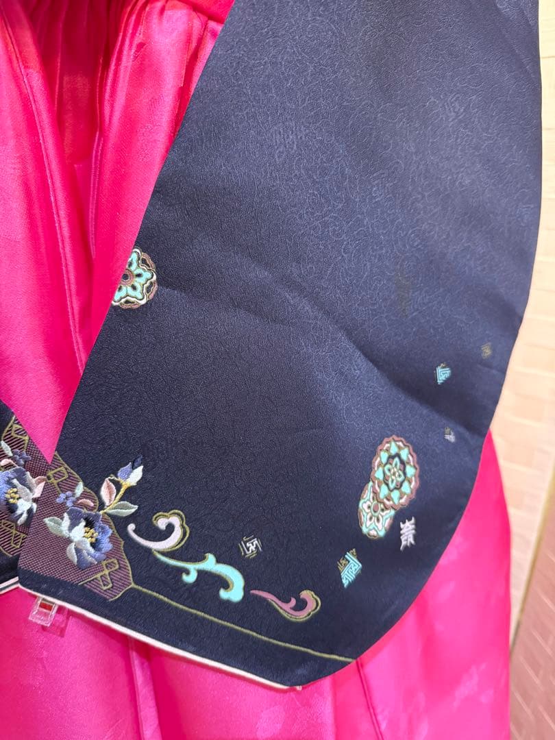 最終価格♪ 韓国の韓服　シルク　チマチョゴリ　ネイビーとピンク