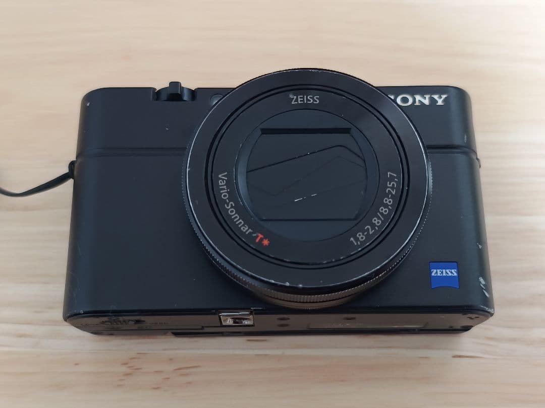 SONY DSC-RX100M3 デジカメ【動作問題なし・外観悪い】