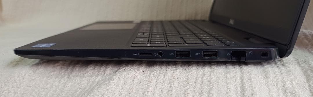 DELL Latitude 3520 第11世代i5搭載 ⑤