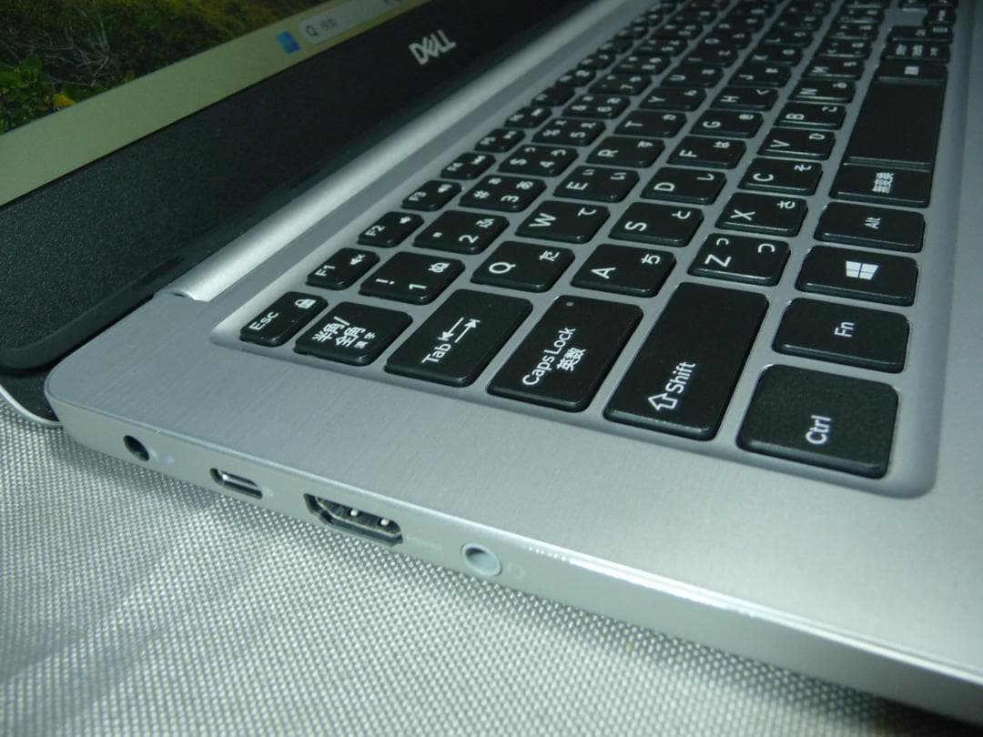 DELL　Inspiron P87G001