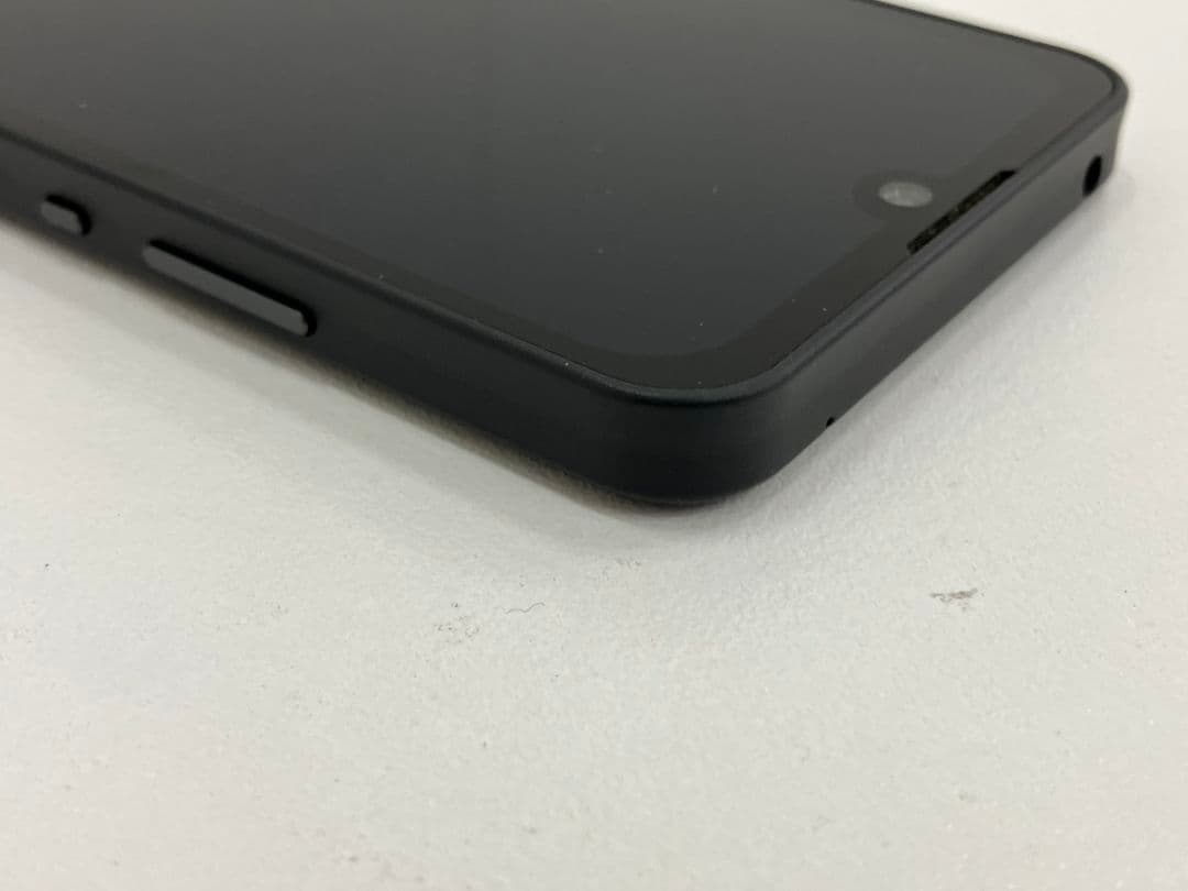 【AQUOS wish】64GB　スマートフォン