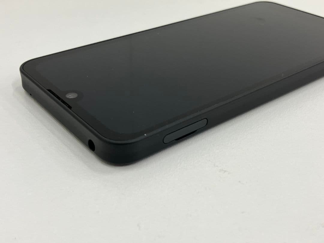 【AQUOS wish】64GB　スマートフォン