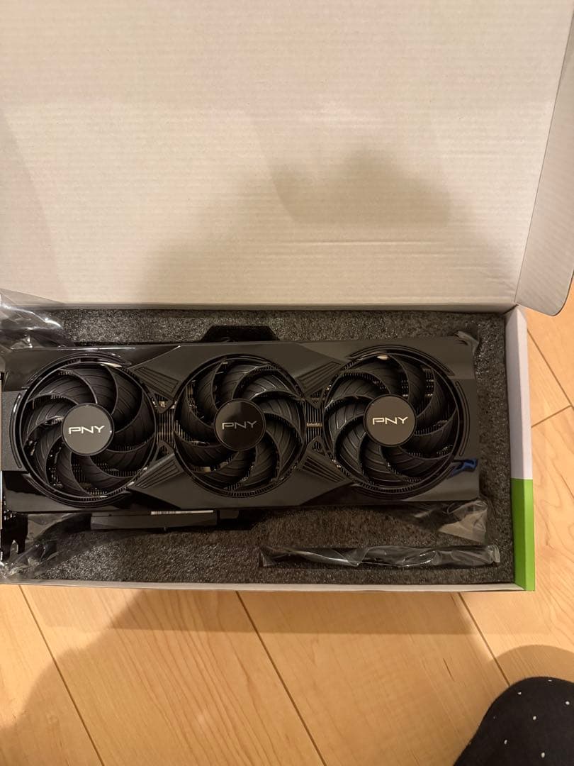 グラフィックボード・グラボ・ビデオカード PNY RTX5070OC 12G