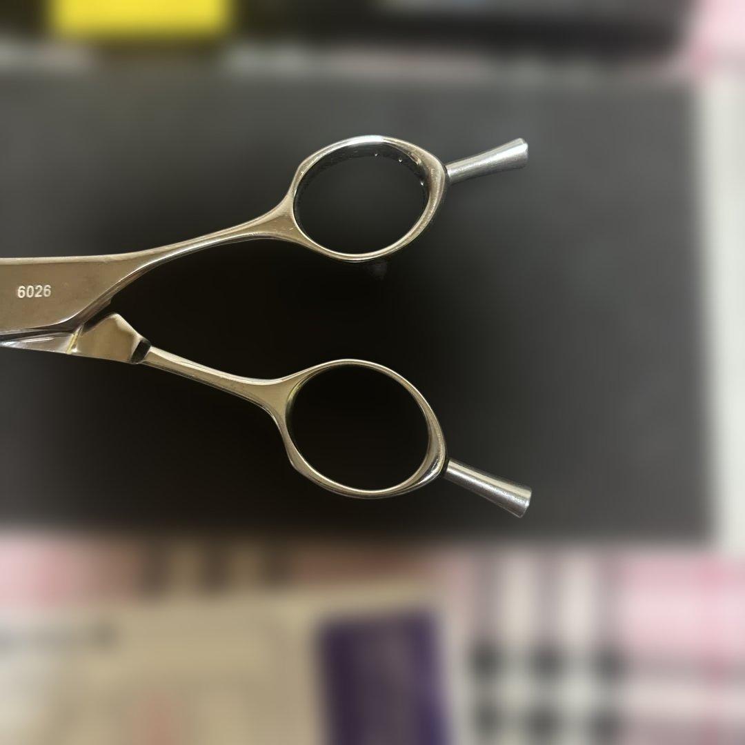 アコス.シザーズ