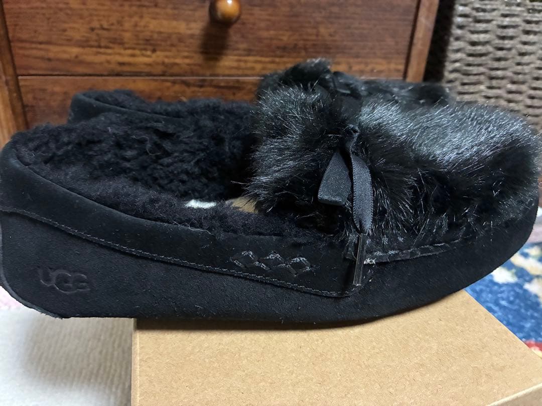 UGG モカシン　ダコタ　アンスレー　シェイン　リボン　ブラック　24㎝