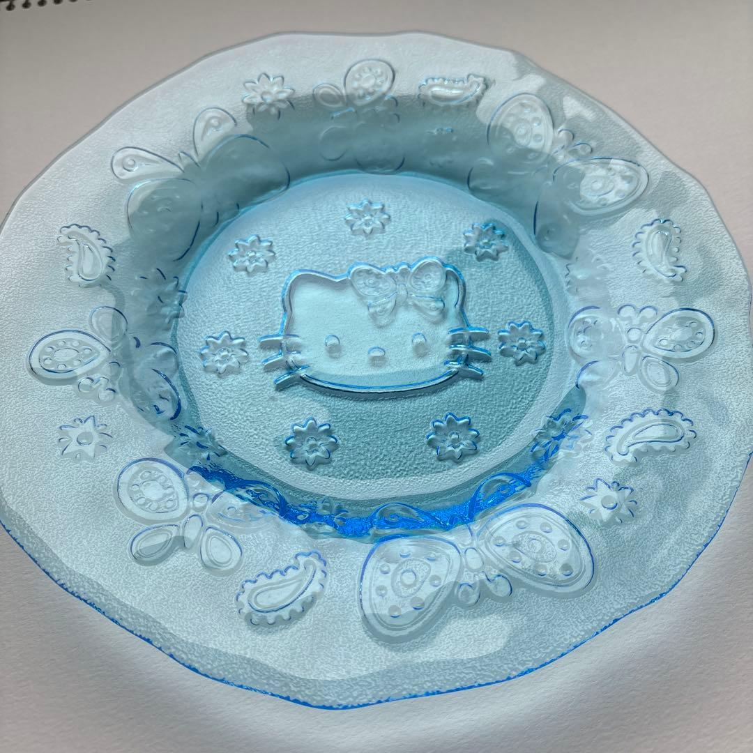 レア　ハローキティ ブルーガラス　皿 透明　水色 サンリオ　蝶々１枚