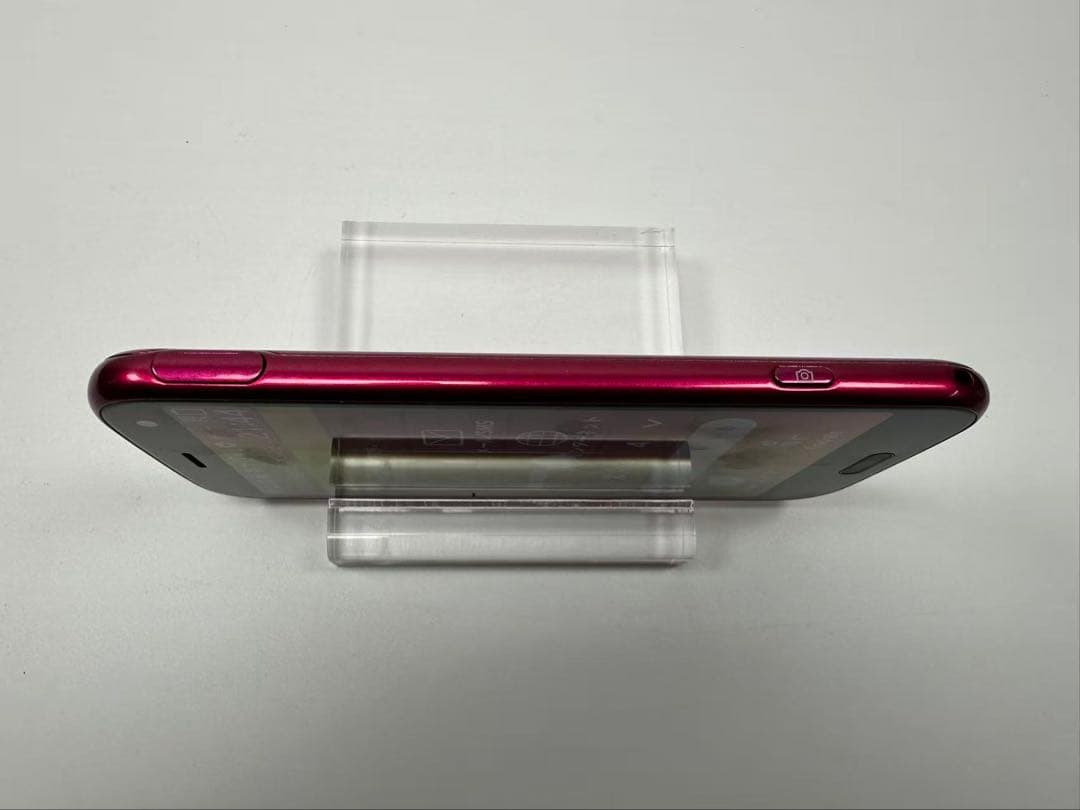 美品 NTT docomo らくらくスマートフォン F-52B ピンク