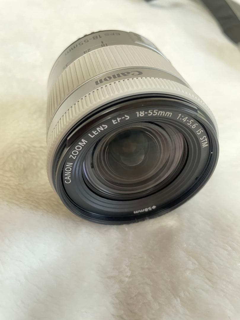 【5/25までの出品】Canon EOS Kiss X9 ホワイト レンズキット