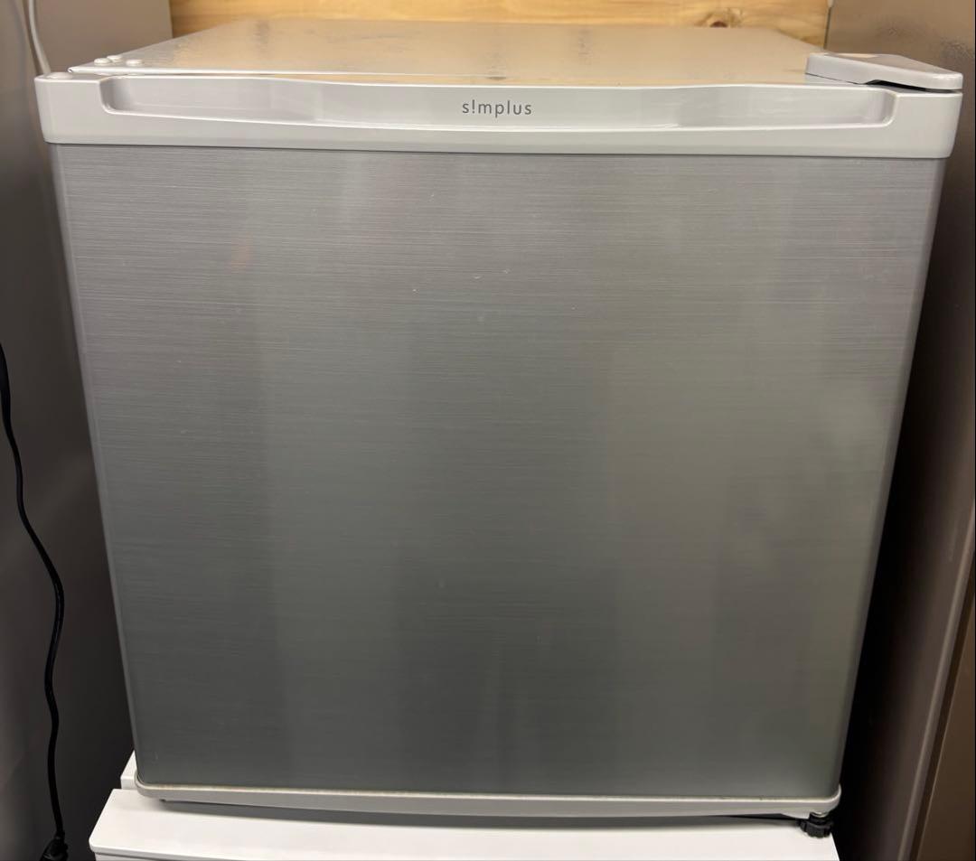 simplus 冷凍庫　SP-32LF1-SL 2019年製