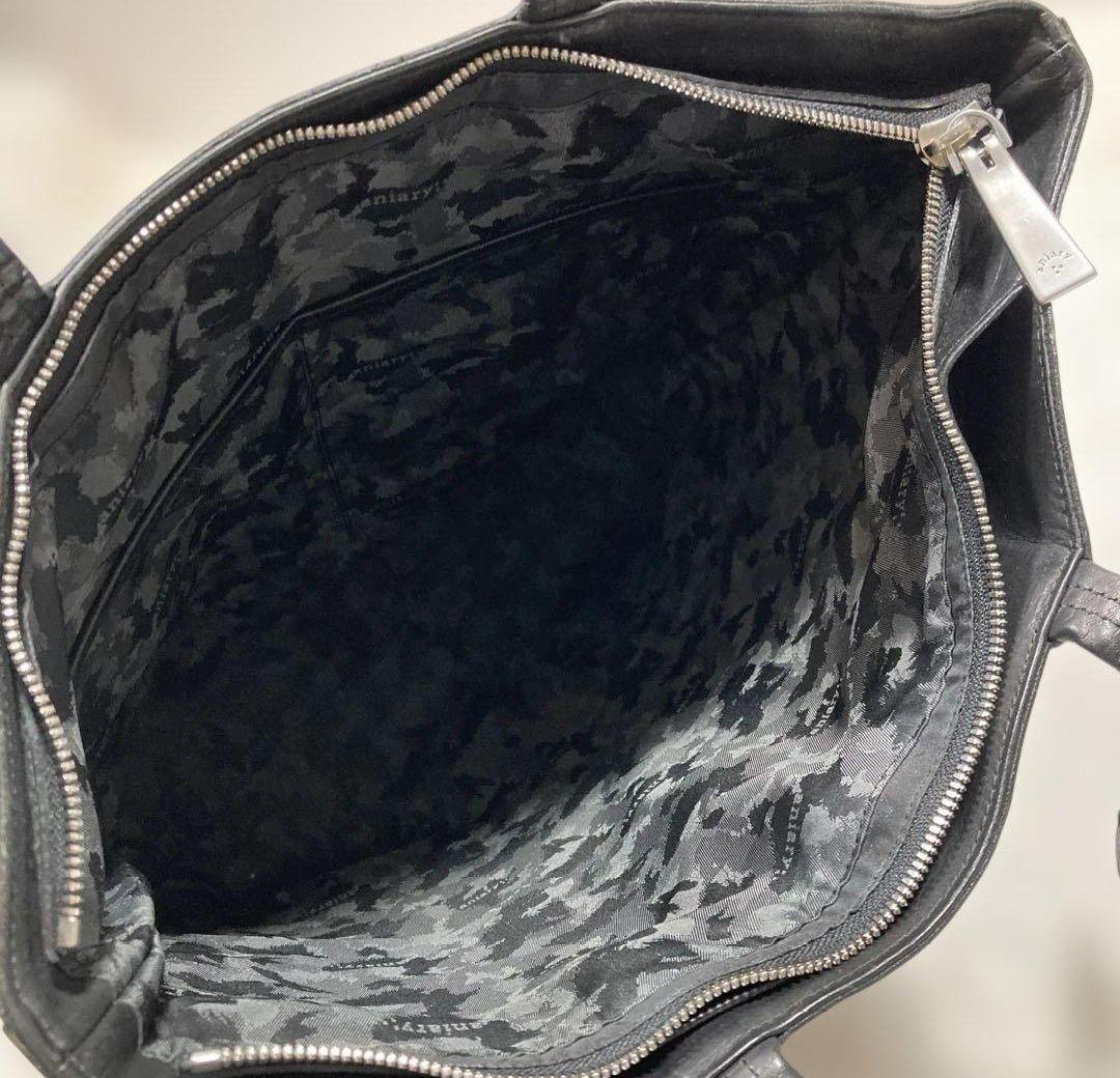 美品 アニアリ トートバッグ A4可大容量 肩掛け可 黒 本革レザー チャーム