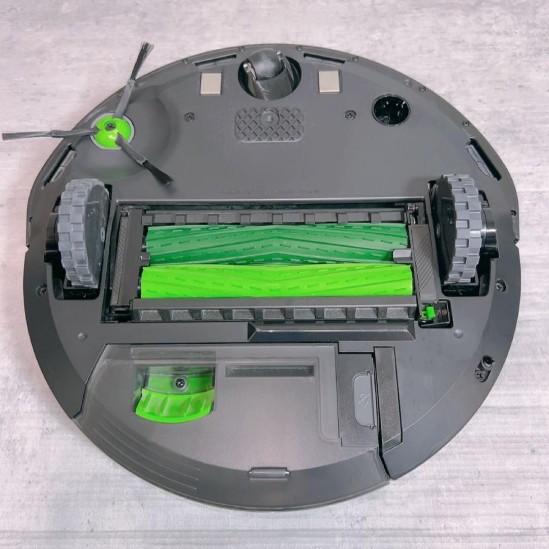 【清掃済み！】ルンバ i5+ アイロボット ロボット掃除機 i555860