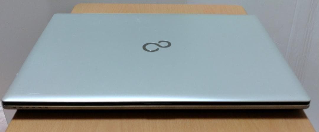 富士通 Ryzen7 4500U SSD1Tメモリ16G 17.3インチ