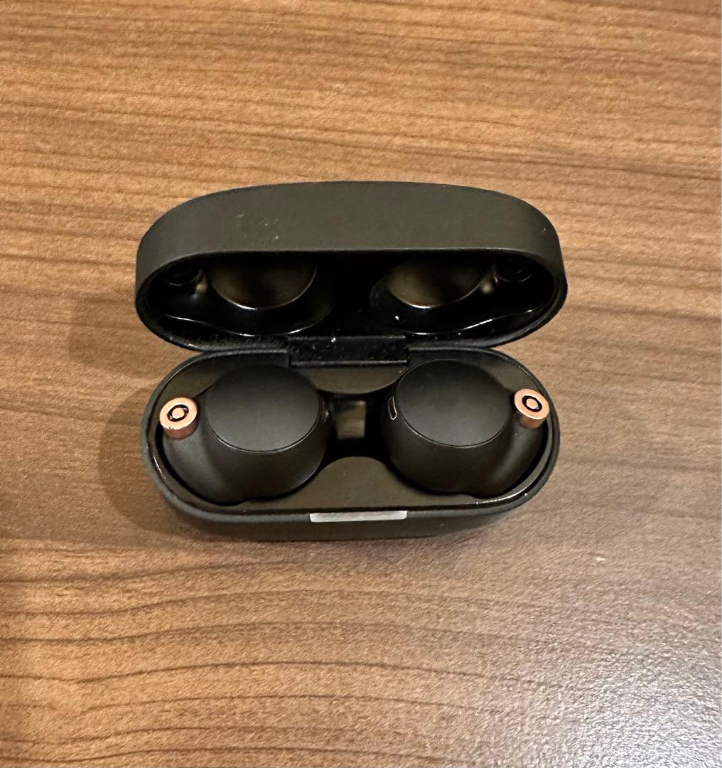 ソニー　フルワイヤレスイヤホン　ブラック　WF-1000XM4