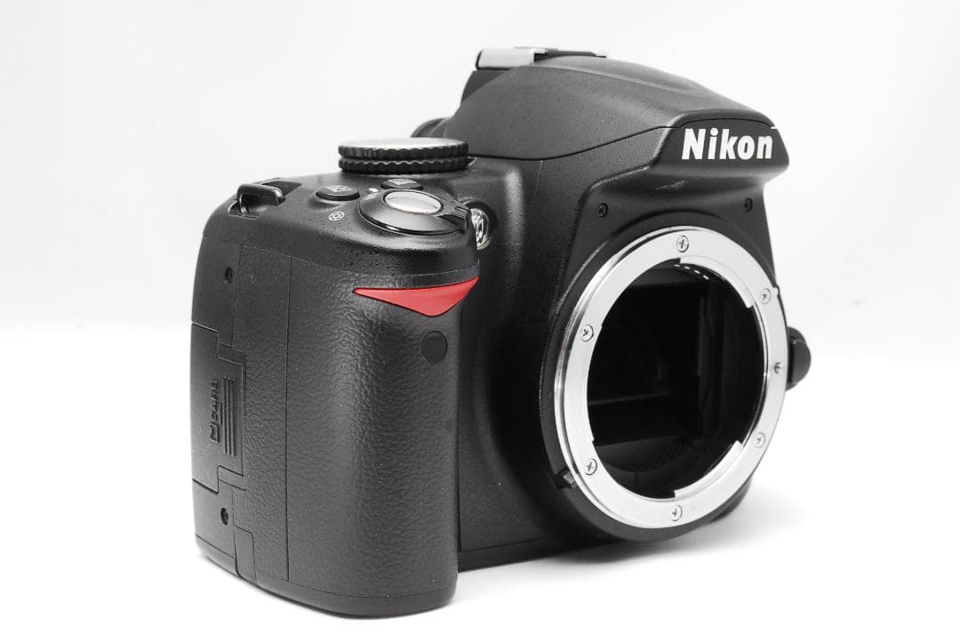 ♥ Nikon D3000 ♥初心者さんおすすめ♥ 元箱付き 撮影枚数新品級