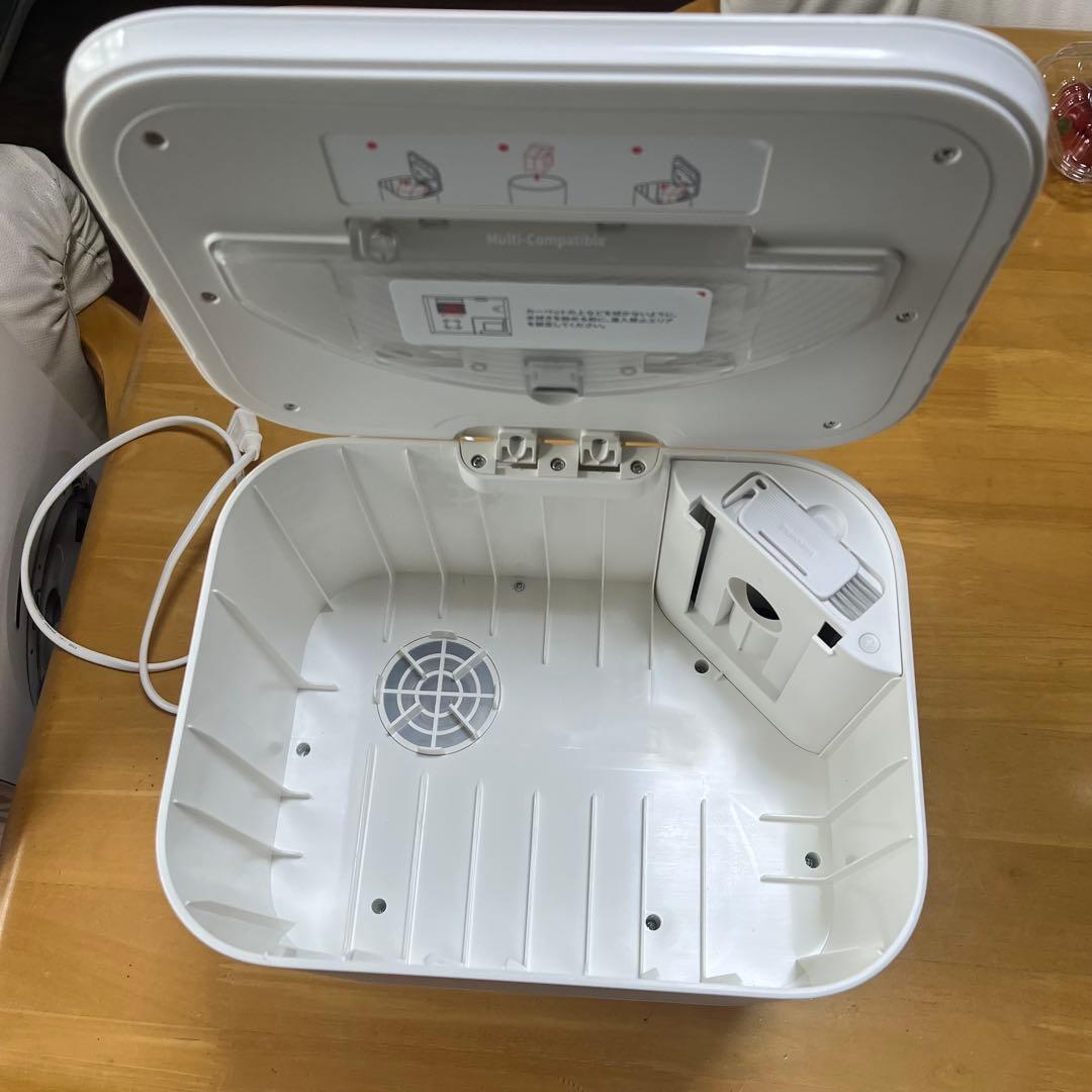 SwitchBot ロボット掃除機K10+