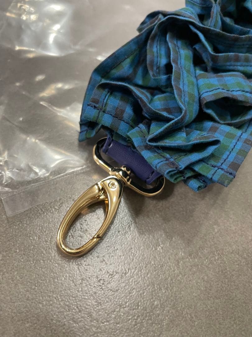 ファミリア bibiy コラボ フリル ストラップ