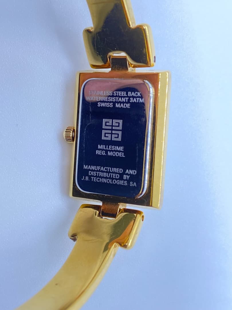 【新品電池】GIVENCHY ジバンシー バングルウォッチ ゴールド レディース