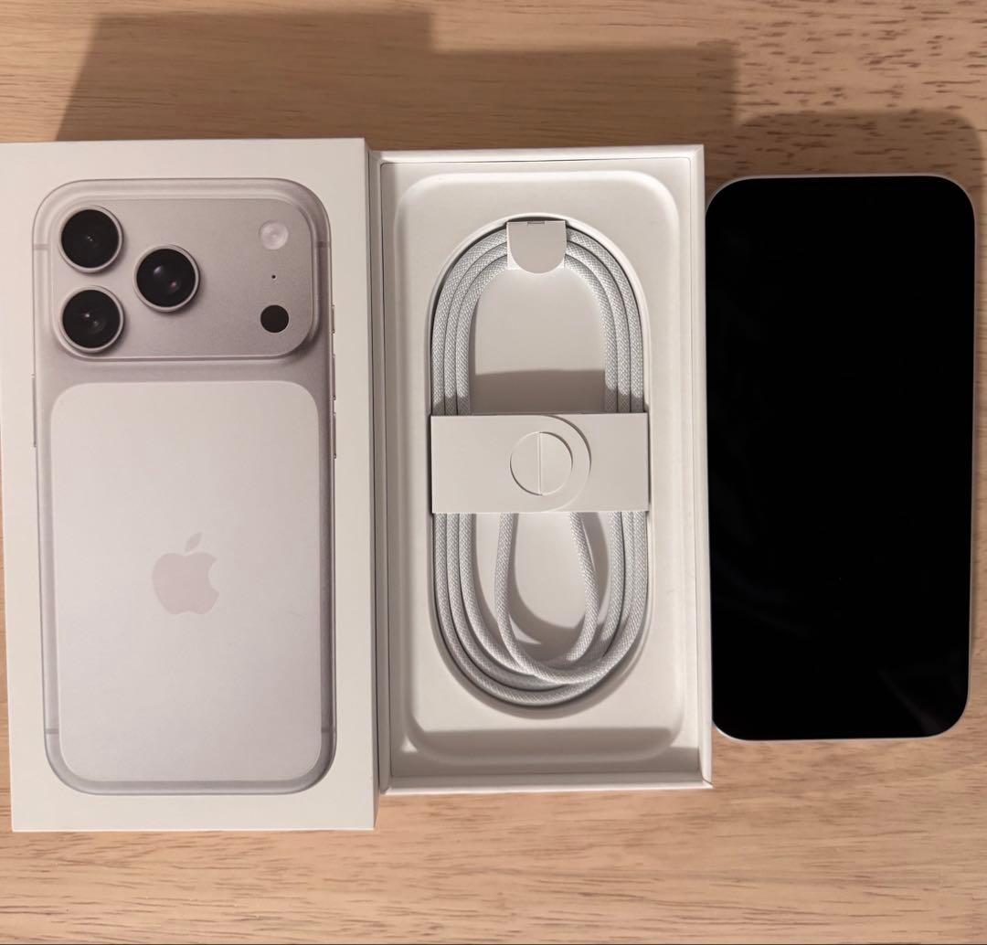 【新品・未使用】iPhone 17 pro 256GB シルバー