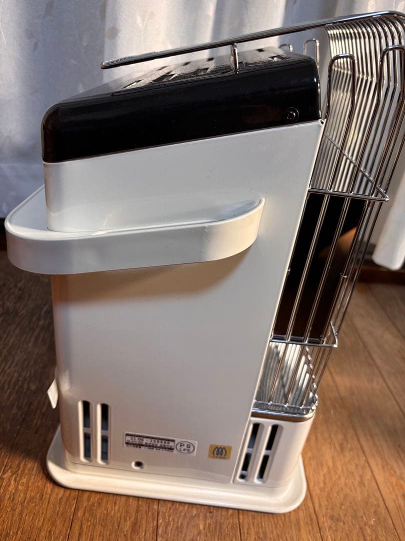 iwatani カセットガスストーブ　デカ暖　ホワイト