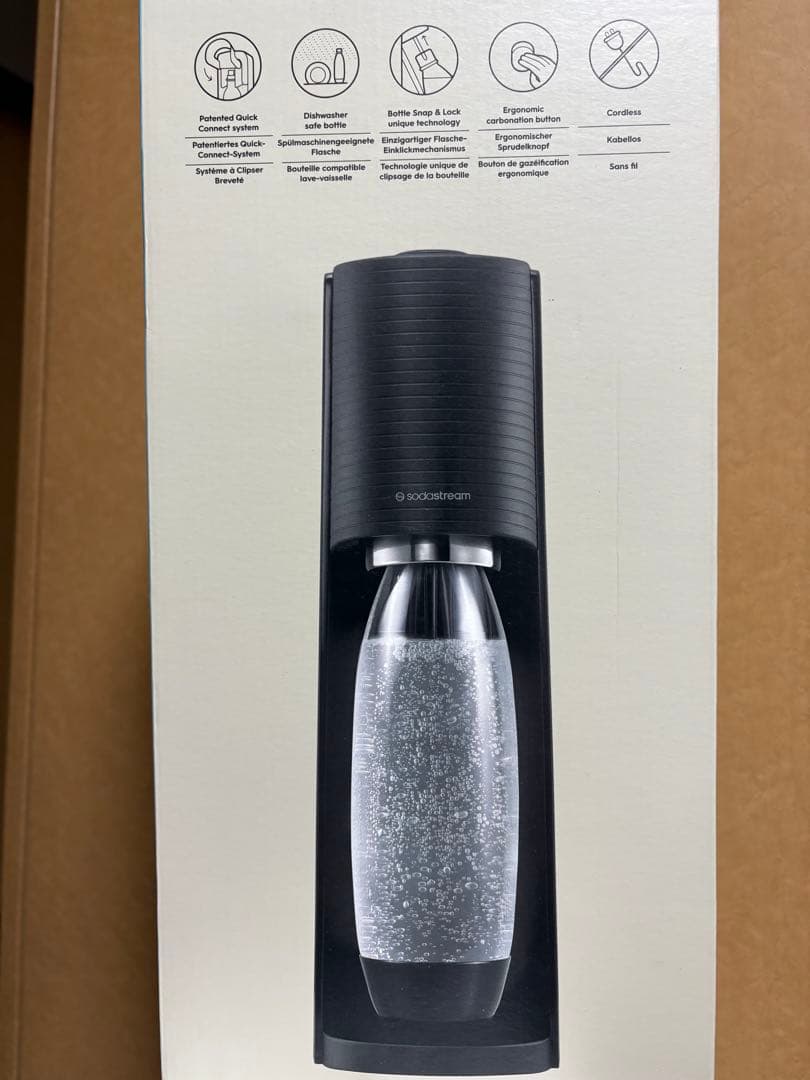SodaStream TERRA 炭酸水メーカーとボトル一本