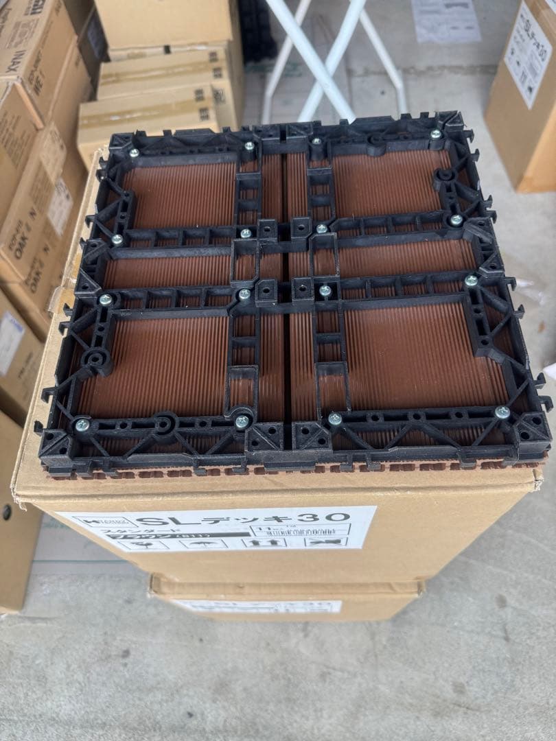 ウッドデッキパネル【SLデッキ30】（色　ブラウン）22枚