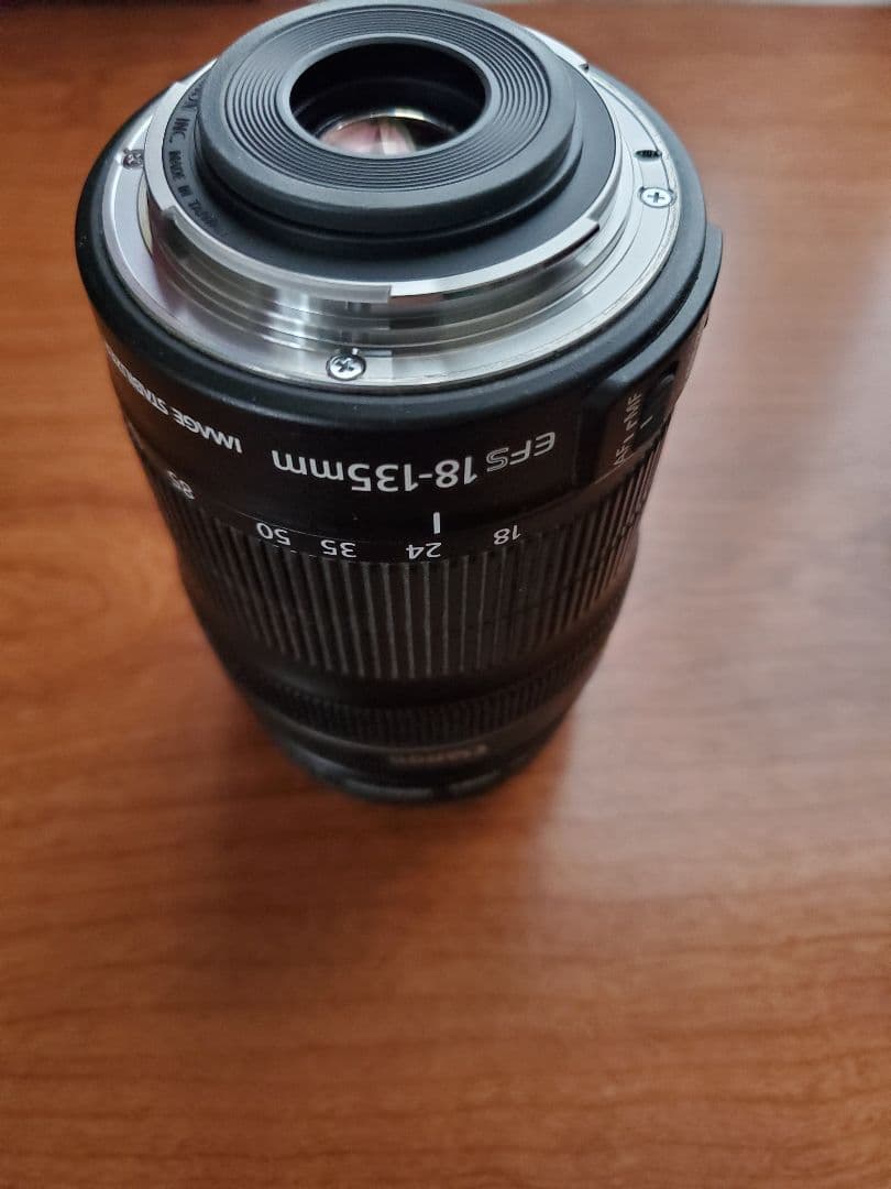 Canon EOS 70D デジタル一眼レフカメラ(S18-135mm 付)