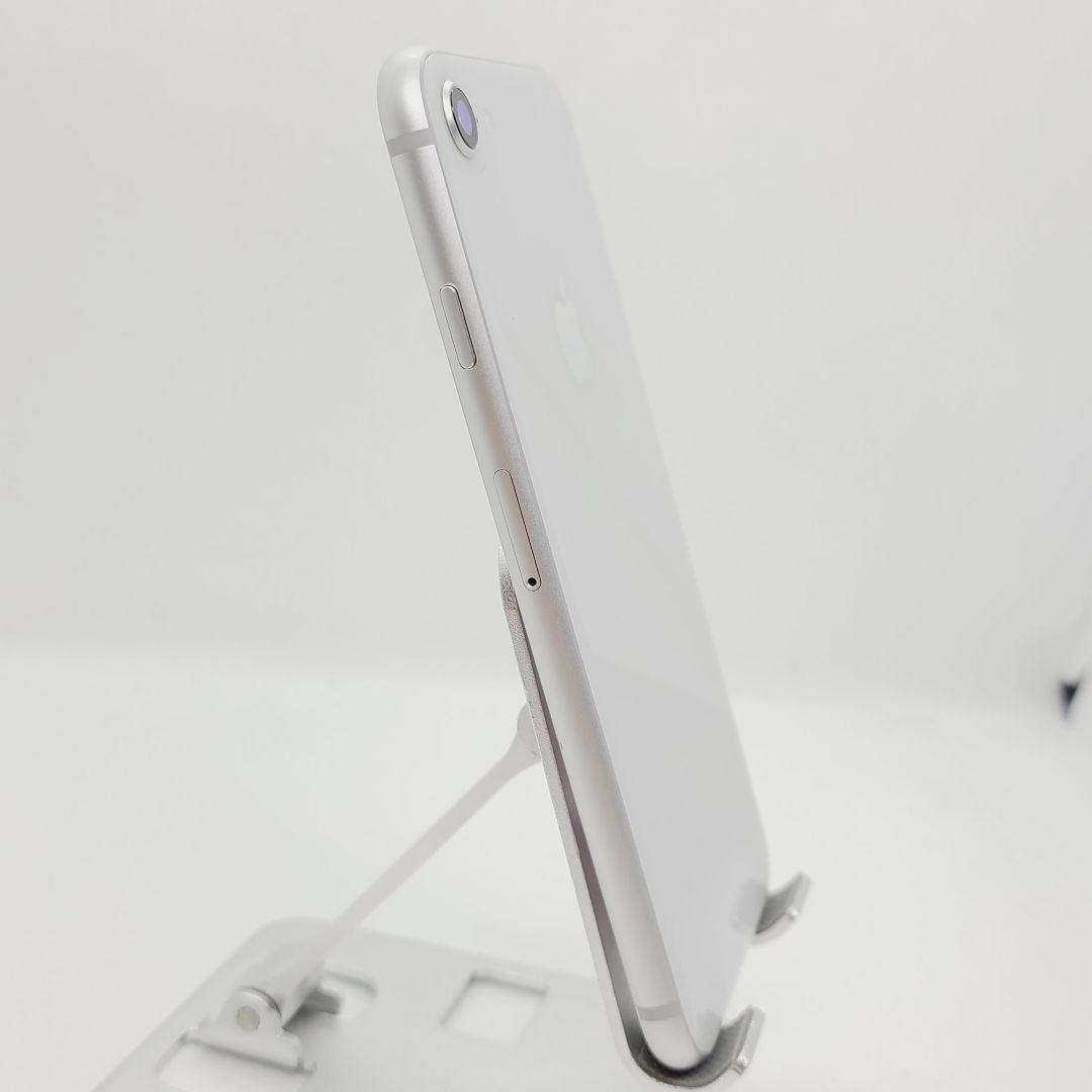 美品 Apple iPhone 8 シルバー 64GB SIMフリー