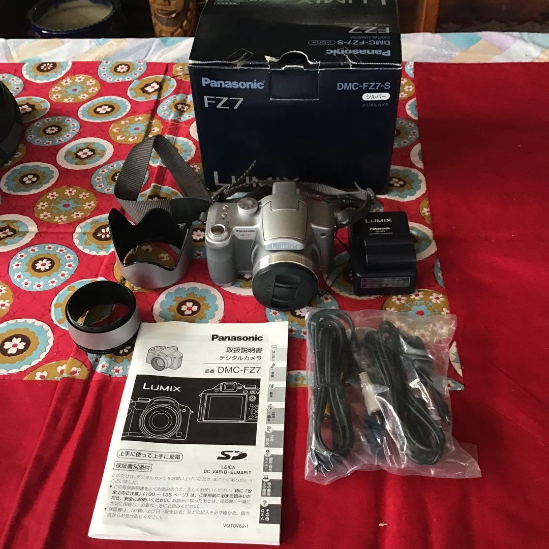 Panasonic DMC-FZ7 デジタルカメラ 本体