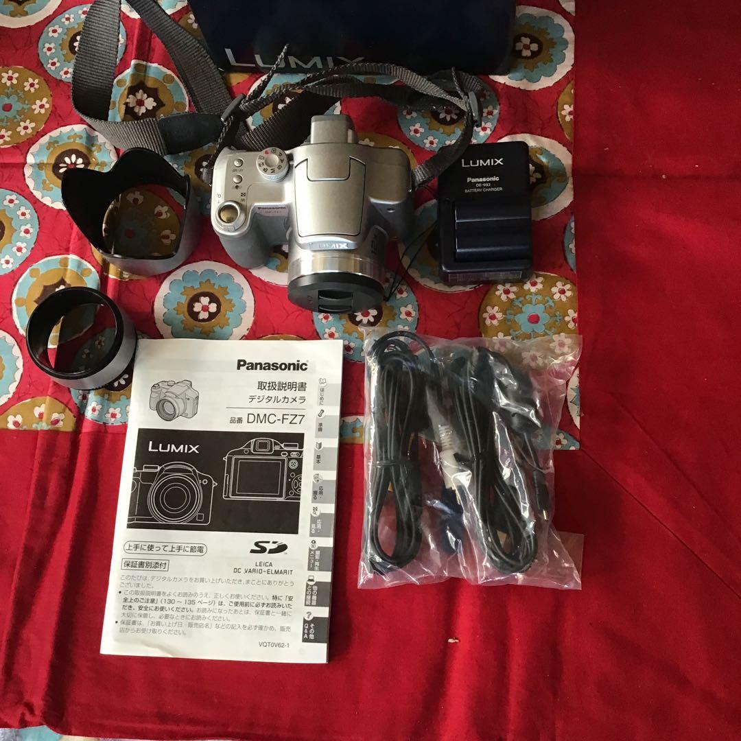 Panasonic DMC-FZ7 デジタルカメラ 本体