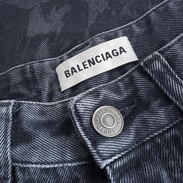 エ*ミ様 BALENCIAGA バレンシアガのデニムパンツ　ボタニカル柄