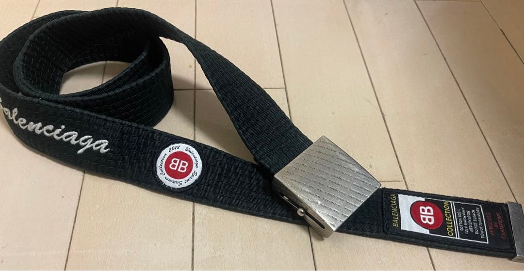 BALENCIAGA コレクション2018 ベルト 空手 黒帯
