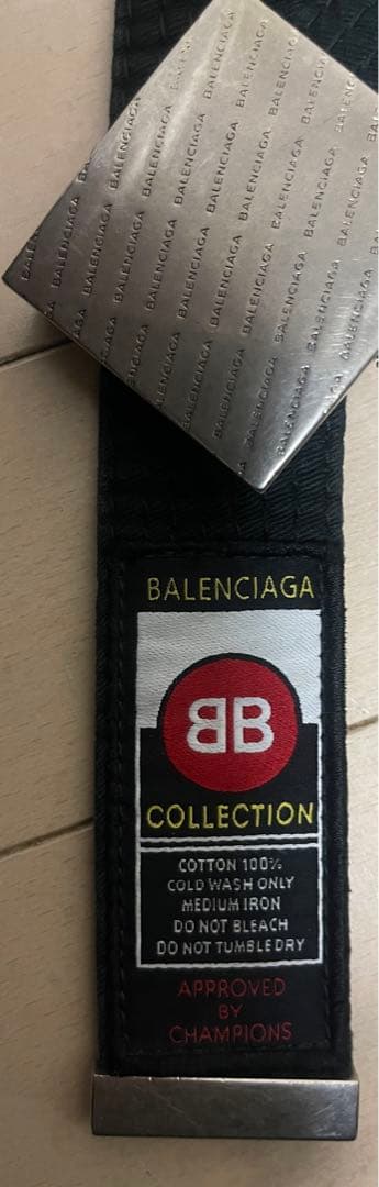 BALENCIAGA コレクション2018 ベルト 空手 黒帯