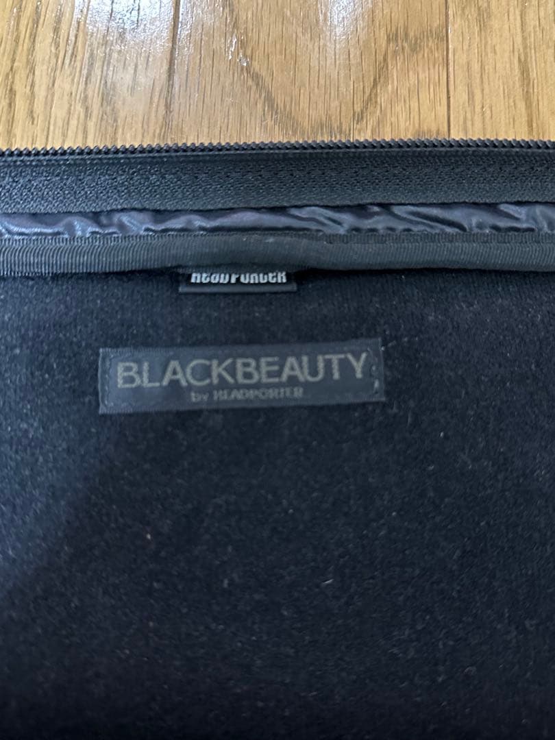 マ*明様 ヘッドポーターブラックビューティPCケース MacBookケース 15