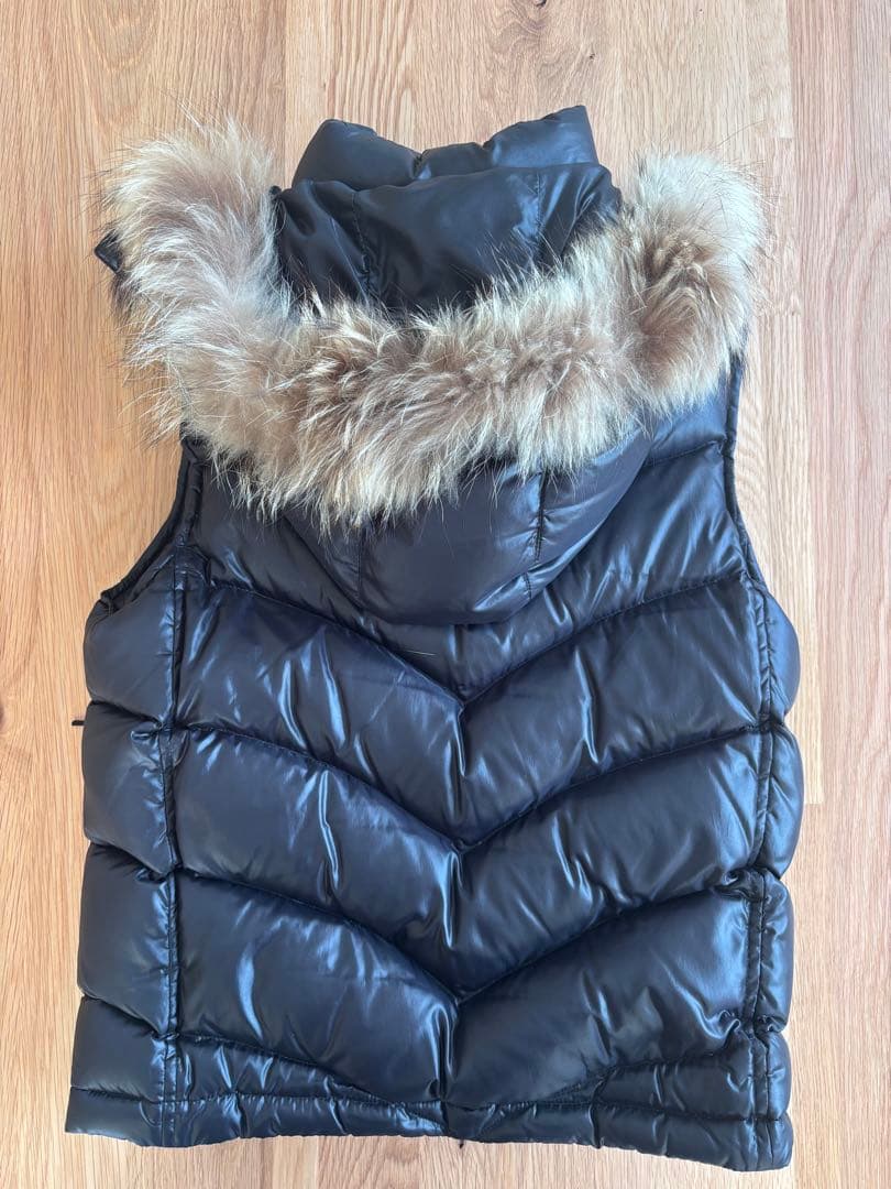 FRED PERRY フード付き リアルファー ダウンベスト Mサイズ ブラック