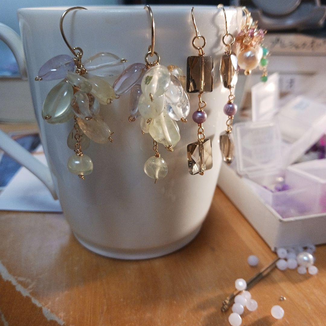 チャムチャム様冬色現品限り　薄雪色のピアス他14kgf