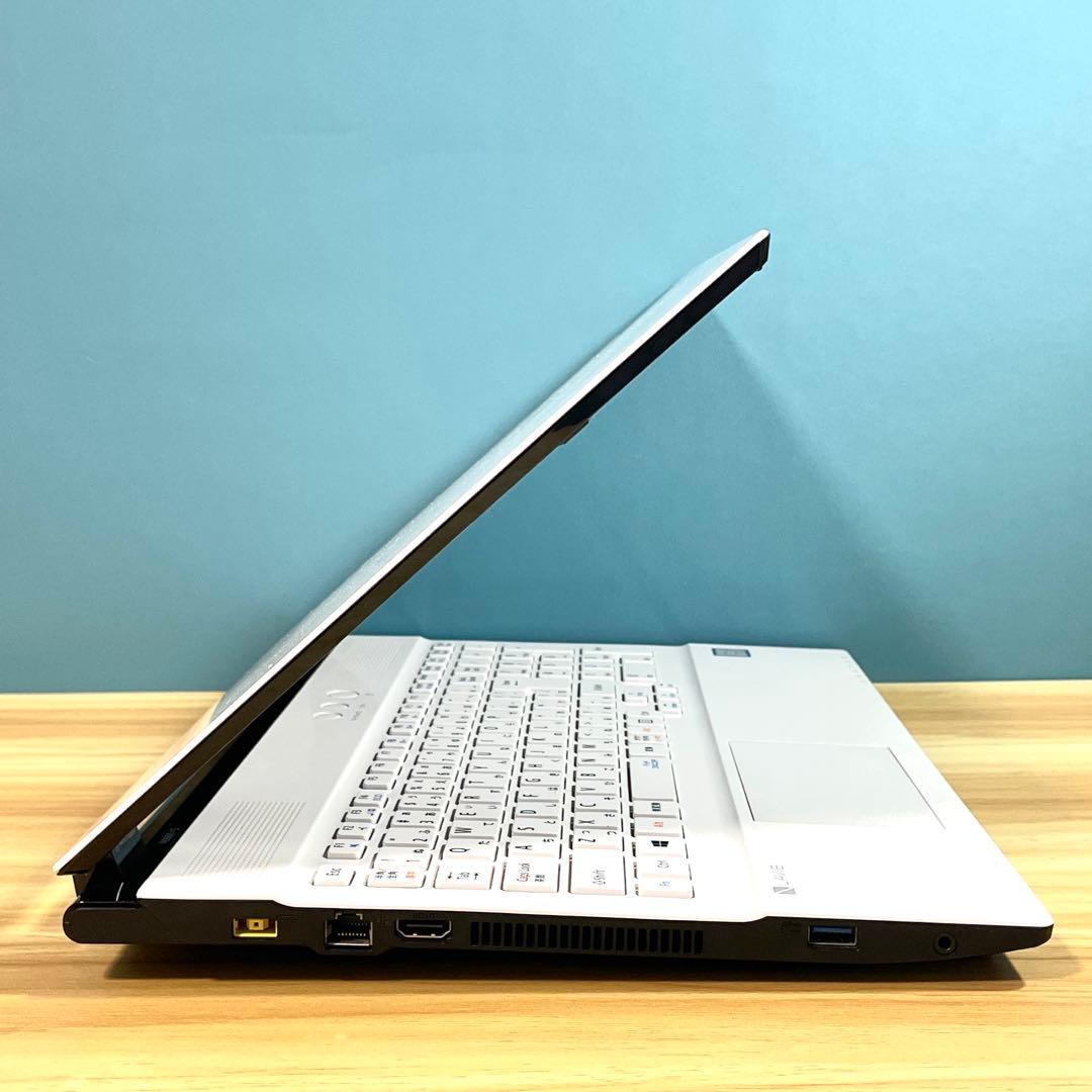 Windowsノート本体 NEC LAVIE/Corei7-7500U/8GB/SSD512GB