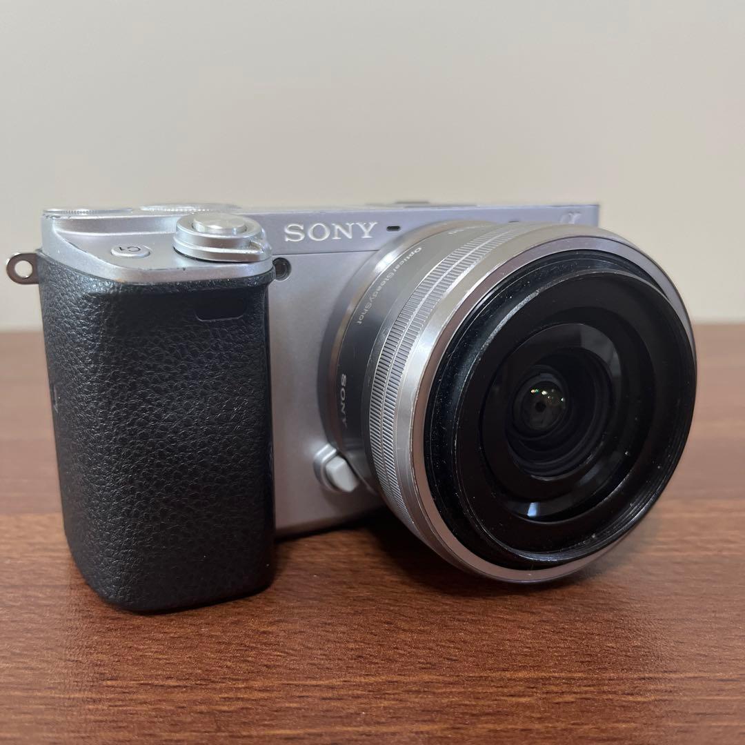SONY α6400 シルバー 【レンズ・おまけ付け】