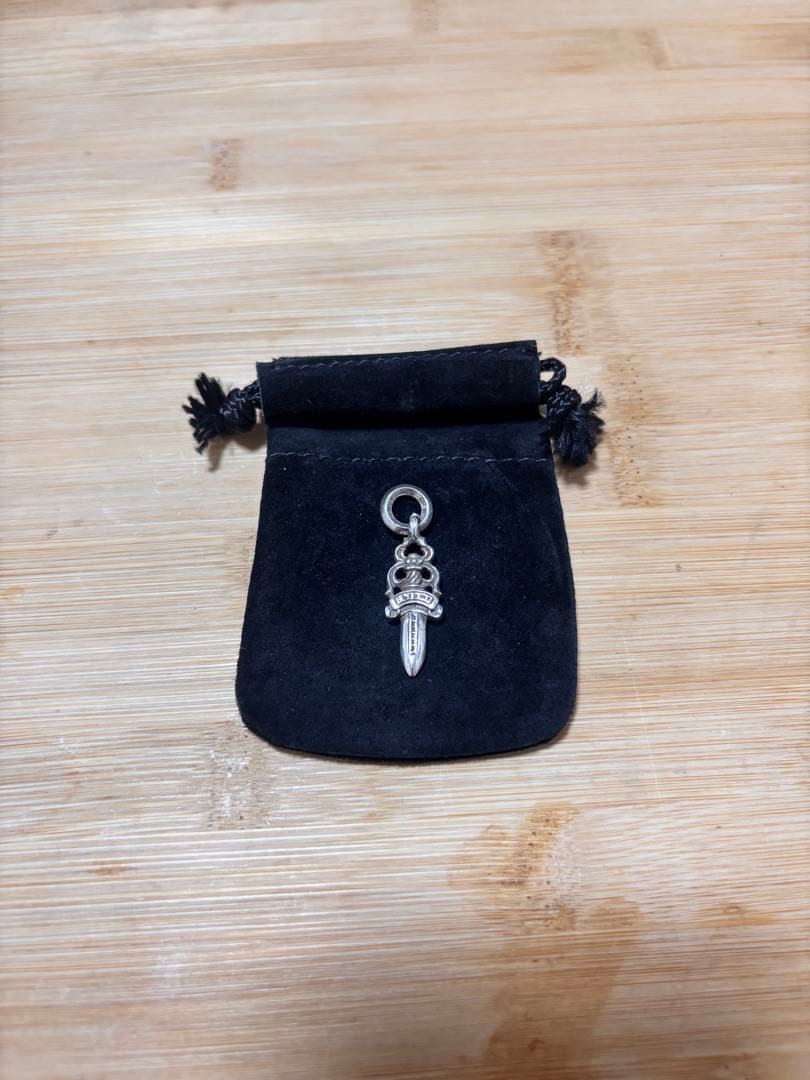 クロムハーツダガーチャーム