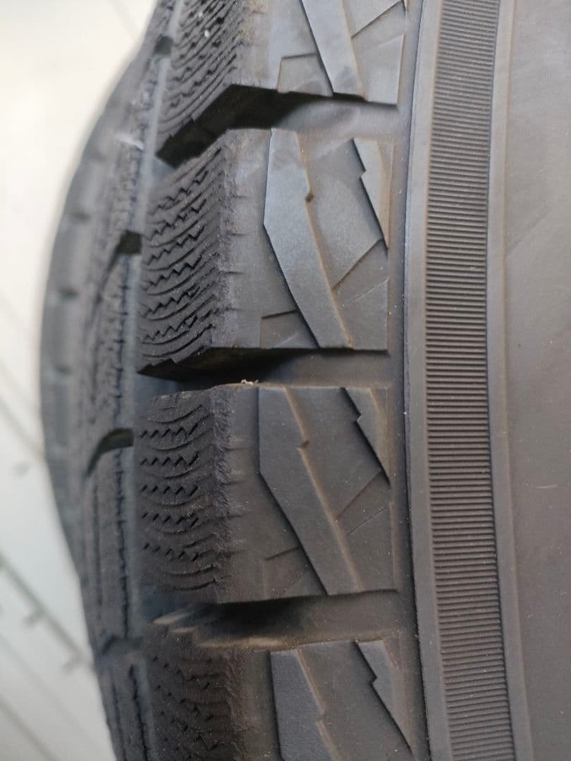 225/80R15 スタッドレスホイールつき4本セット