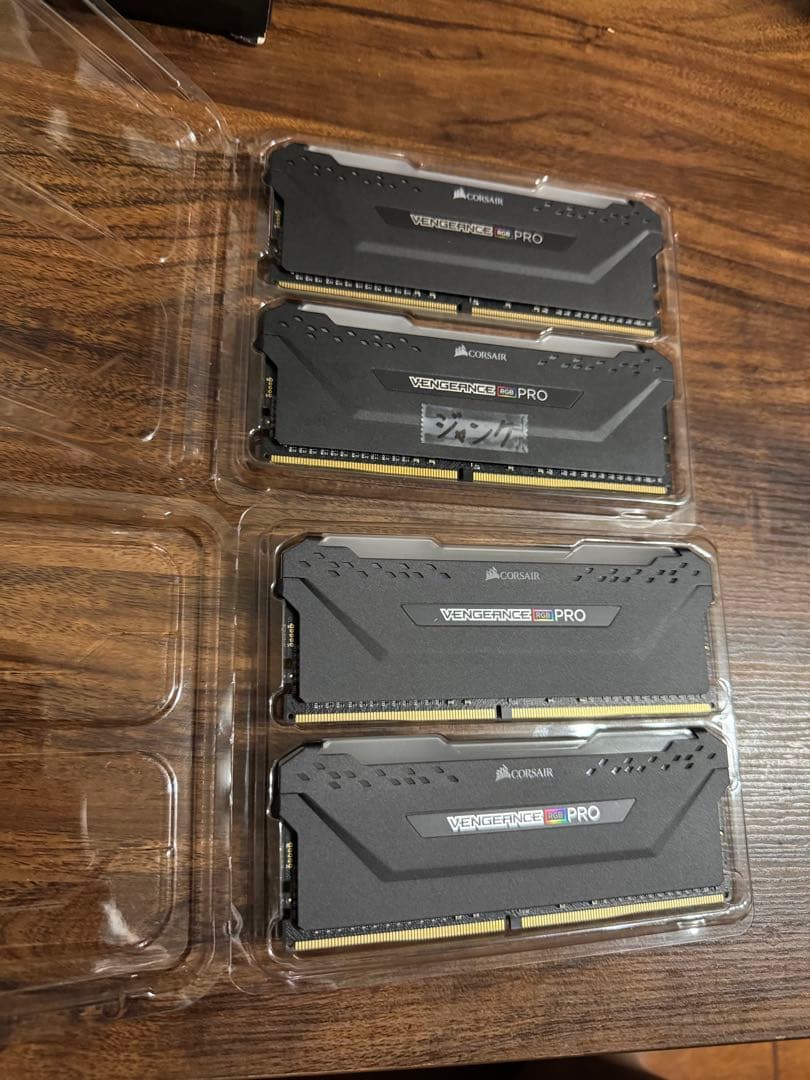 Corsair VENGEANCE DDR4メモリ32GBx3枚+ジャンク1枚